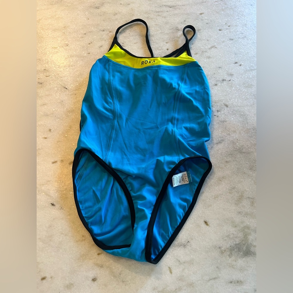 Roka swim suit excellent condition